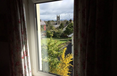 Lisbellaw Cottage | Cosy and stylish home, convenient location for exploring Fermanagh Lakelands