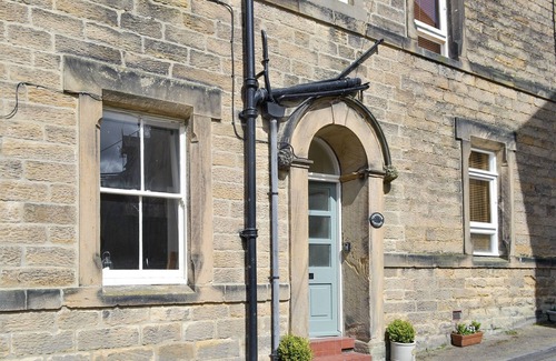 Alnmouth Cottage | Cosy and welcoming terraced cottage a short walk from the beach at Alnmouth.