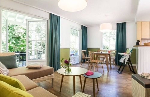 Chamouille House | Cosy apartment in villa for 4 people with pool, hot tub, WIFI, TV, terrace and parking