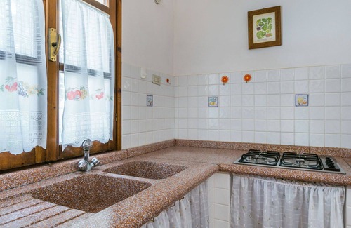 Castellina Marittima Apartment | Cosy apartment for 10 guests with pool, WIFI, TV, terrace, pets allowed and panoramic view