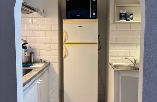 Meschers-sur-Gironde Apartment | Cosy apartment in Meschers with garage