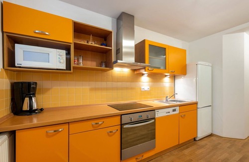 Tanvald Apartment | Cosy apartment for 12 people with WIFI, TV, pets allowed and parking
