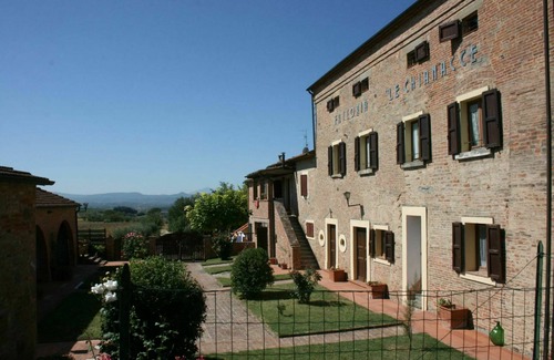 Santarello Apartment | Cosy apartment for 10 guests with pool, WIFI, TV, pets allowed and parking