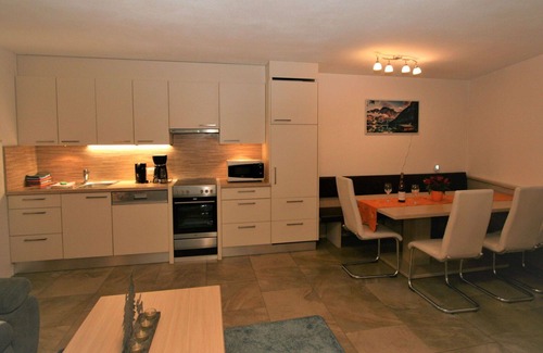 Holdernach Apartment | Cosy apartment for 4 guests with WIFI, TV, terrace and parking