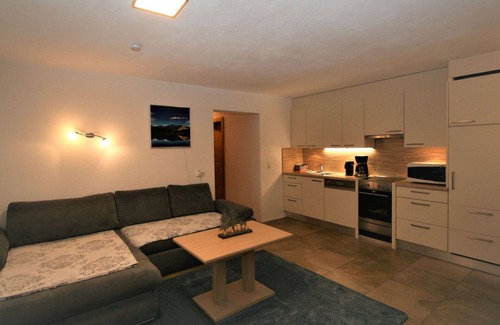 Holdernach Apartment | Cosy apartment for 4 guests with WIFI, TV, terrace and parking