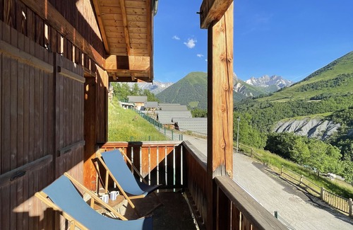 Saint-Jean-d'Arves Apartment | Cosy Apartment in Saint Jean D'Arves -2 Bedrooms 4 People
