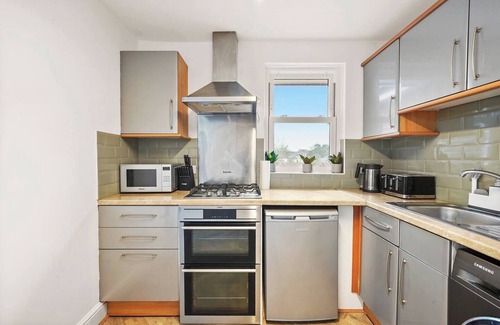 Lee Green Apartment | Cosy Apartment 5 guests - 3 beds + 1 sofa bed Lewisham, London
