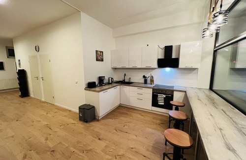 Erwitte Apartment | Cosy Apartment 6 Beds 3 Bedroom Parking Wifi