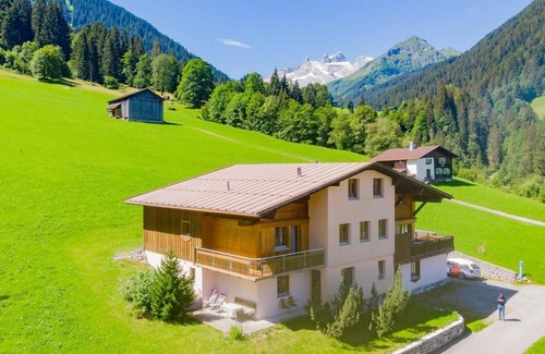 Gauertal Apartment | Cosy apartment for 2 guests with patio, panoramic view and parking