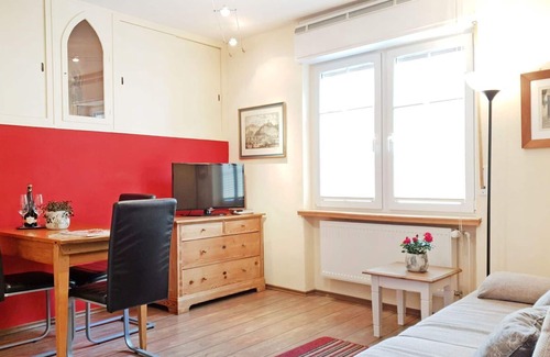 Ediger Apartment | Cosy apartment for 2 guests with WIFI, TV, pets allowed and parking