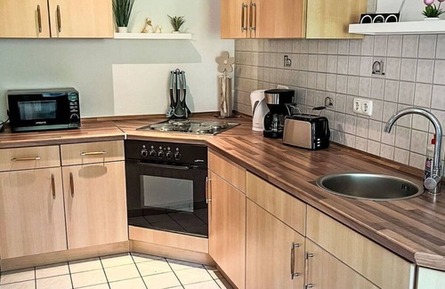 Sudarle Apartment | Cosy apartment for 2 guests with WIFI, TV, terrace and pets allowed