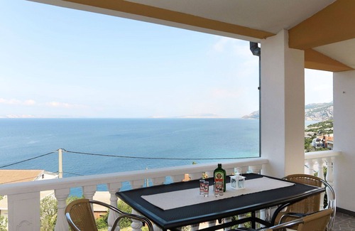 Prizna Apartment | Cosy apartment for 2 guests with A/C, WIFI, TV, terrace and parking