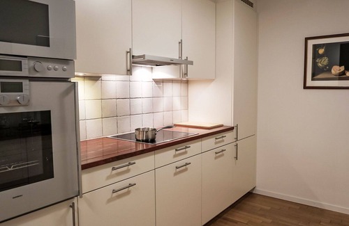 Montreux Apartment | Cosy apartment for 4 people with pool, WIFI, TV, balcony and panoramic view