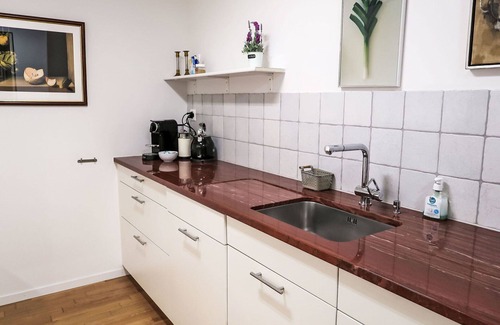 Montreux Apartment | Cosy apartment for 4 people with pool, WIFI, TV, balcony and panoramic view