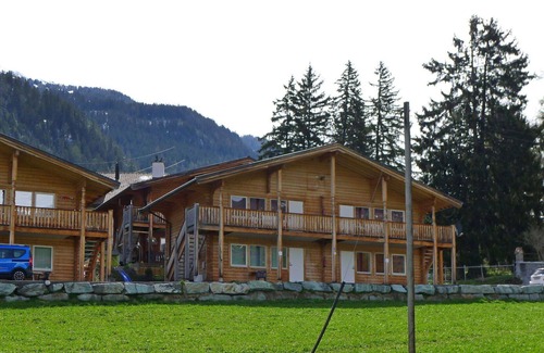 Cunter Apartment | Cosy apartment for 4 guests with WIFI, TV, balcony, pets allowed, panoramic view and parking