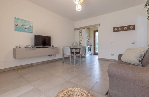 Loreto Apartment | Cosy apartment for 4 guests with WIFI, TV and patio, close to Porto Recanati