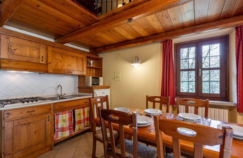 Sampeyre Apartment | Cosy apartment for 4 guests with WIFI, pool, TV and terrace