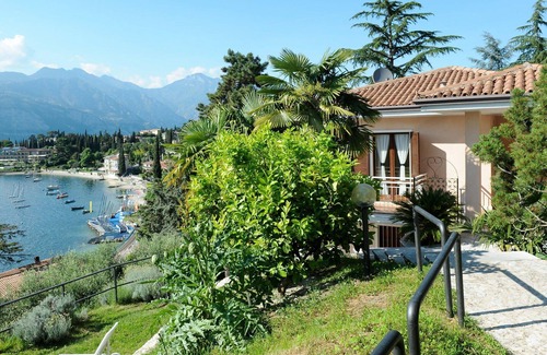 Val di Sogno Apartment | Cosy apartment for 4 people with TV, terrace and parking