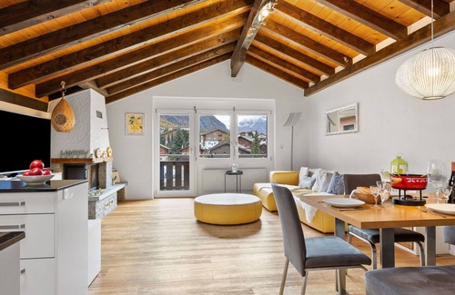 Graechen Apartment | Cosy apartment for 4 people with WIFI, TV, balcony and panoramic view