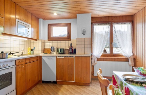 Graechen Apartment | Cosy apartment for 4 people with WIFI, TV, patio, pets allowed and parking