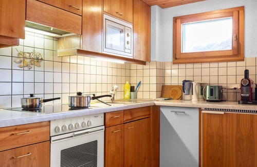 Graechen Apartment | Cosy apartment for 4 people with WIFI, TV, patio, pets allowed and parking