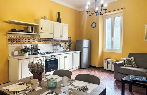 Prela Apartment | Cosy apartment for 5 guests with pool, WIFI, TV, patio and pets allowed