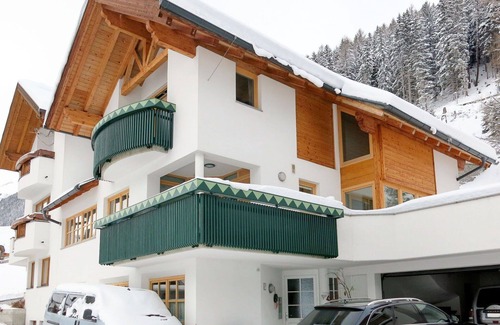 Mathon Apartment | Cosy apartment for 5 guests with WIFI, TV and parking