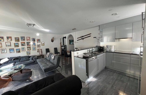 Engelberg Apartment | Cosy apartment for 6 guests with WIFI, TV and balcony