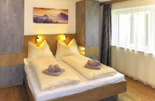 Laimach Apartment | Cosy apartment for 6 guests with WIFI, TV, terrace and parking