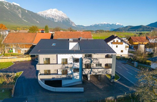 Fronhausen Apartment | Cosy apartment for 6 guests with WIFI, TV, patio and parking