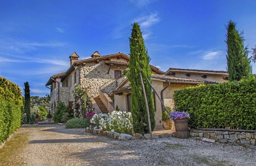 Allerona Apartment | Cosy apartment for 6 guests with pool, WIFI, TV, patio, pets allowed and panoramic view