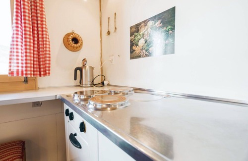 Amden Apartment | Cosy apartment for 6 guests with WIFI, balcony and parking