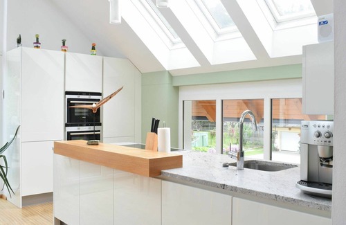 Ligist Apartment | Cosy apartment for 6 people with WIFI, private pool, TV, terrace and parking