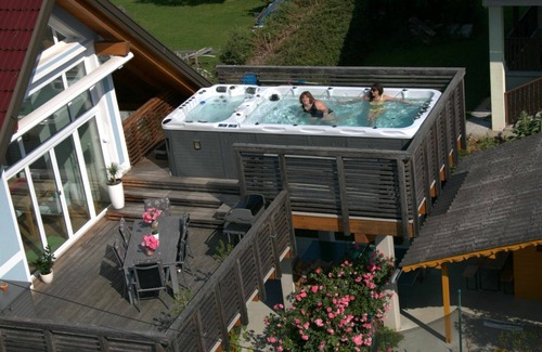 Ligist Apartment | Cosy apartment for 6 people with WIFI, private pool, TV, terrace and parking