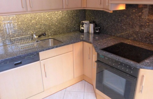 Taesch Apartment | Cosy apartment for 6 people with WIFI, TV, balcony and parking