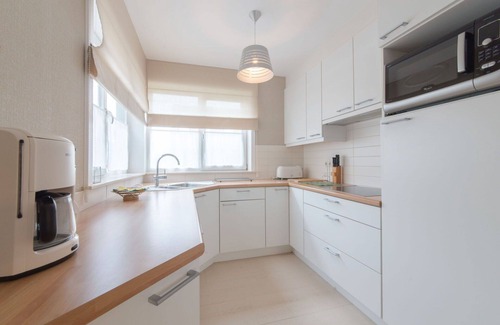 Vlissegem Apartment | Cosy apartment for 7 people with WIFI, TV, terrace, pets allowed and panoramic view