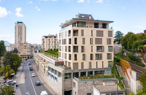 Montreux Apartment | Cosy apartment for 8 people with pool, WIFI, TV, balcony and panoramic view