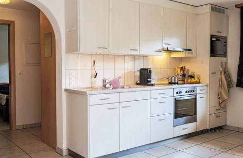 Kandersteg Apartment | Cosy apartment for 4 people with WIFI, TV, balcony, pets allowed and panoramic view