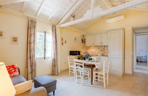 Saint-Jean Apartment | Cosy apartment for 4 guests with WIFI, A/C, TV, terrace and parking