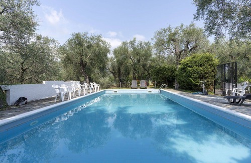 Gazzelli Apartment | Cosy apartment for 4 guests with pool, WIFI, pets allowed and panoramic view