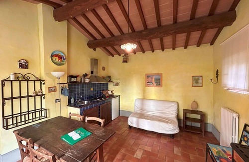 Monteleone d'Orvieto Apartment | Cosy apartment for 4 guests with WIFI, pool and TV