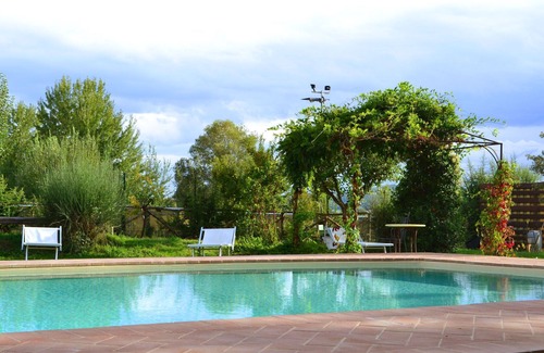 Monteleone d'Orvieto Apartment | Cosy apartment for 4 guests with WIFI, pool and TV