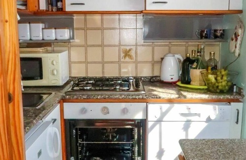Latte Apartment | Cosy apartment for 4 guests with WIFI, A/C, TV, terrace and parking