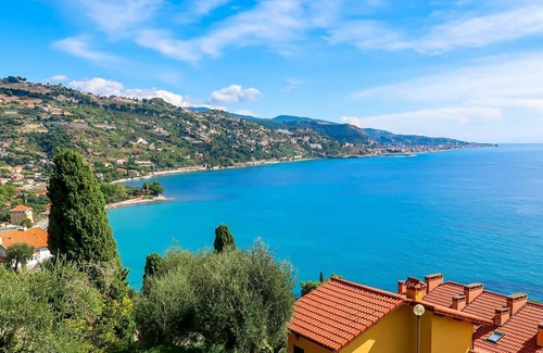 Latte Apartment | Cosy apartment for 4 guests with WIFI, A/C, TV, terrace and parking