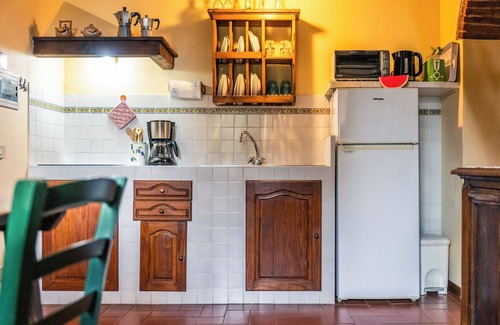 Scandicci House | Cosy apartment in a typical farmhouse minutes to Florence, pool, views, relax.