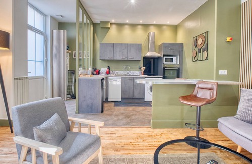 Eymet Apartment | Cosy apartment in Eymet – Air-conditioned, for 2 people, steps away from restaurants and the village