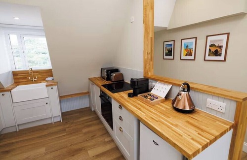 Dunfermline Apartment | Cosy Apartment in the Heritage Quarter - Sleeps 2