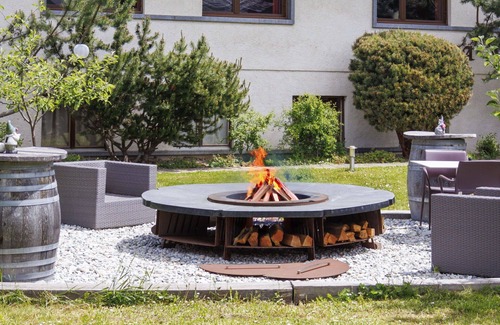 Vercorin House | Cosy apartment in villa for 15 people with hot tub, WIFI, terrace and parking