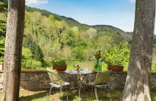 Torsoli Villa | Cosy apartment in villa with private pool, WIFI, TV, terrace, pets allowed and parking