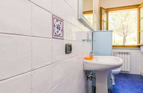 Certaldo Villa | Cosy apartment in villa with WIFI, pool, TV, patio, pets allowed, panoramic view and parking